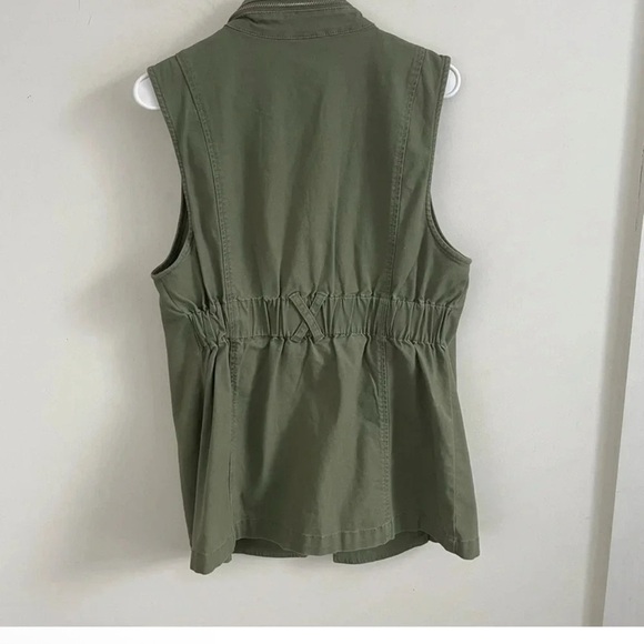 Cabi Green Utility Vest Women's S/M Sleeveless Zip Button Layered Jacket Travel - Picture 4 of 6